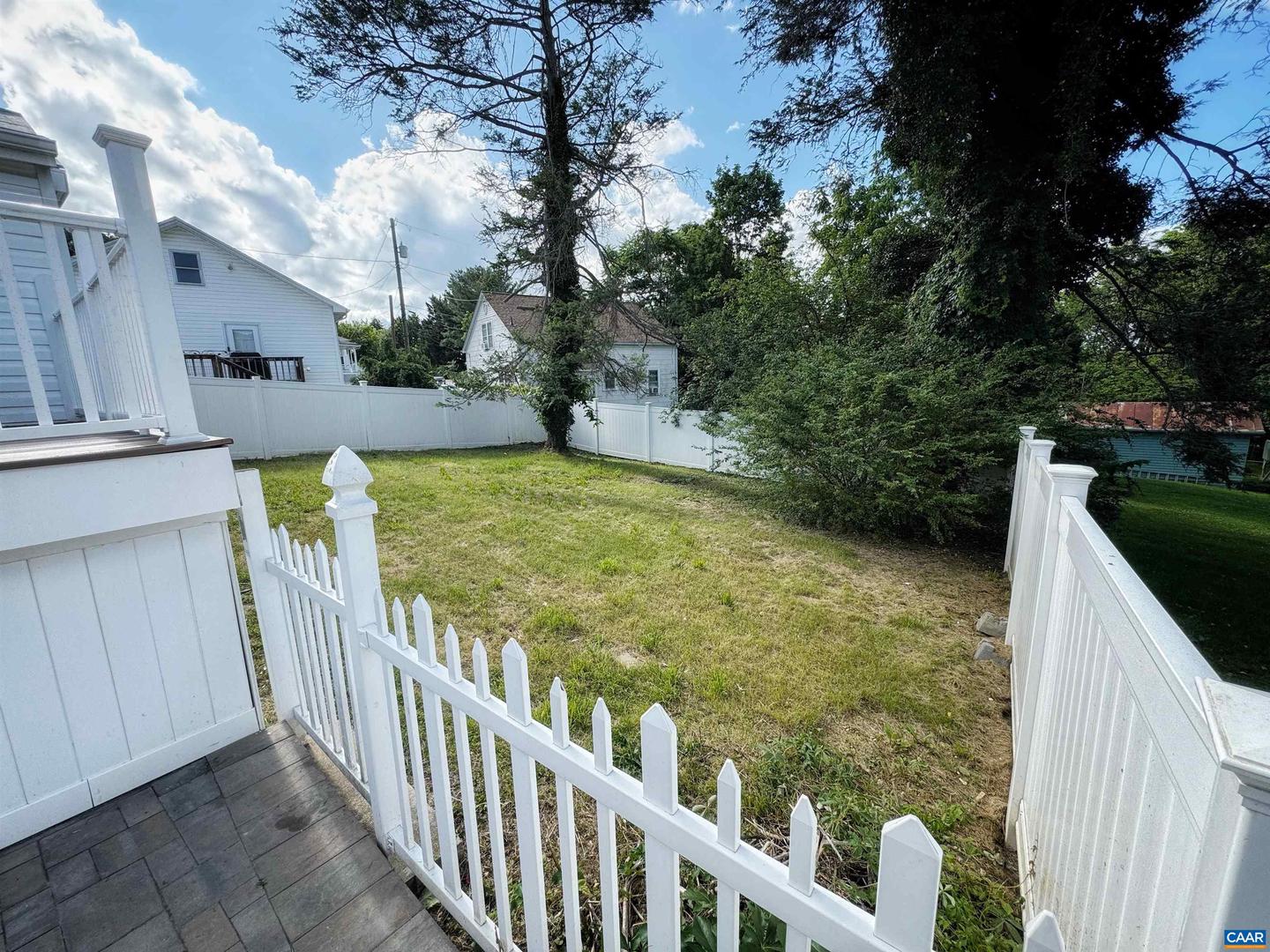107 W GAY ST, STAUNTON, Virginia 24401, 2 Bedrooms Bedrooms, ,1 BathroomBathrooms,Residential,For sale,107 W GAY ST,666149 MLS # 666149