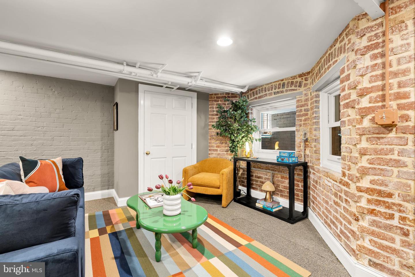 61 W ST NW, WASHINGTON, District Of Columbia 20001, 4 Bedrooms Bedrooms, ,2 BathroomsBathrooms,Residential,For sale,61 W ST NW,DCDC2207898 MLS # DCDC2207898