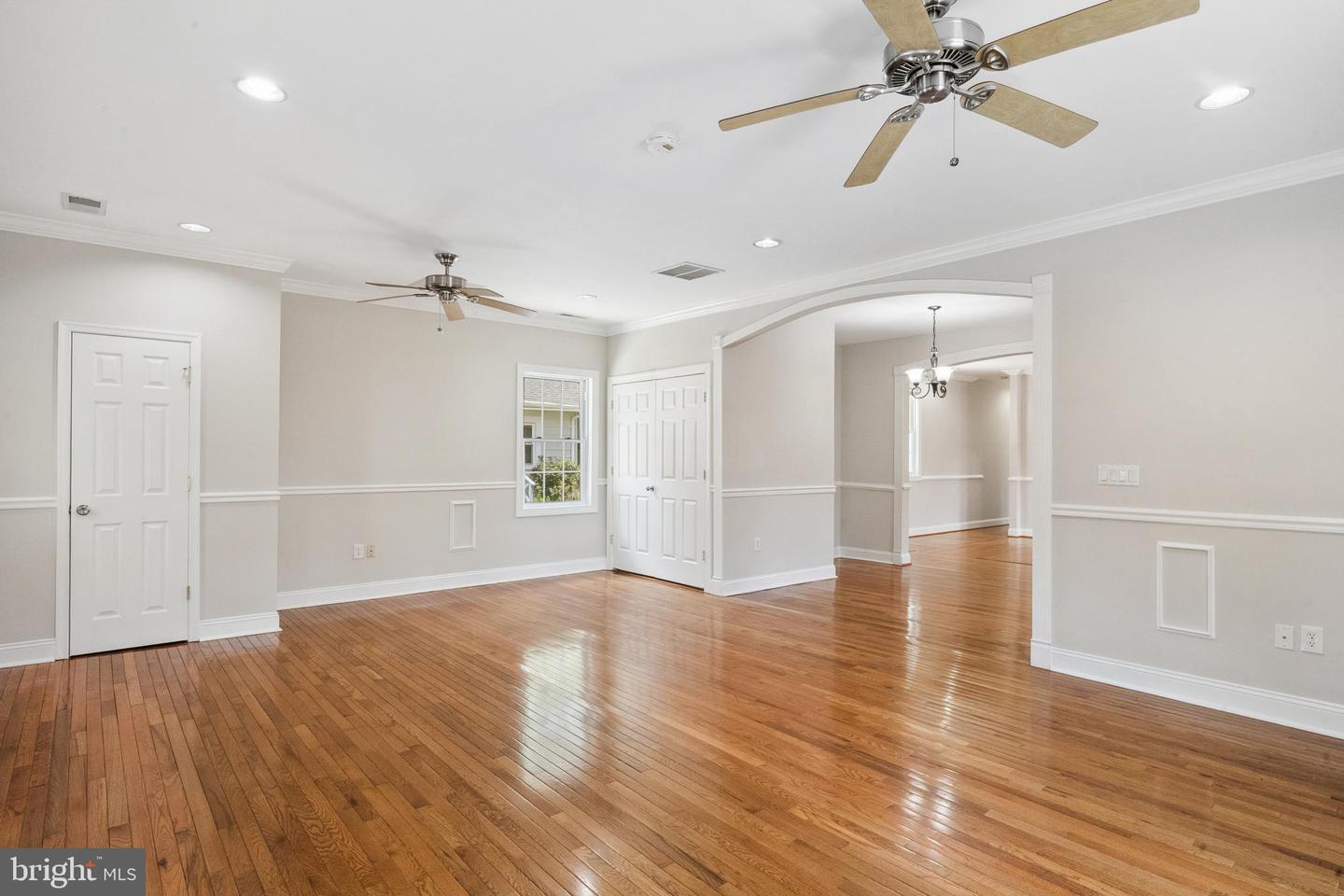 6442 HOLYOKE DR, ANNANDALE, Virginia 22003, 5 Bedrooms Bedrooms, ,4 BathroomsBathrooms,Residential,For sale,6442 HOLYOKE DR,VAFX2252010 MLS # VAFX2252010