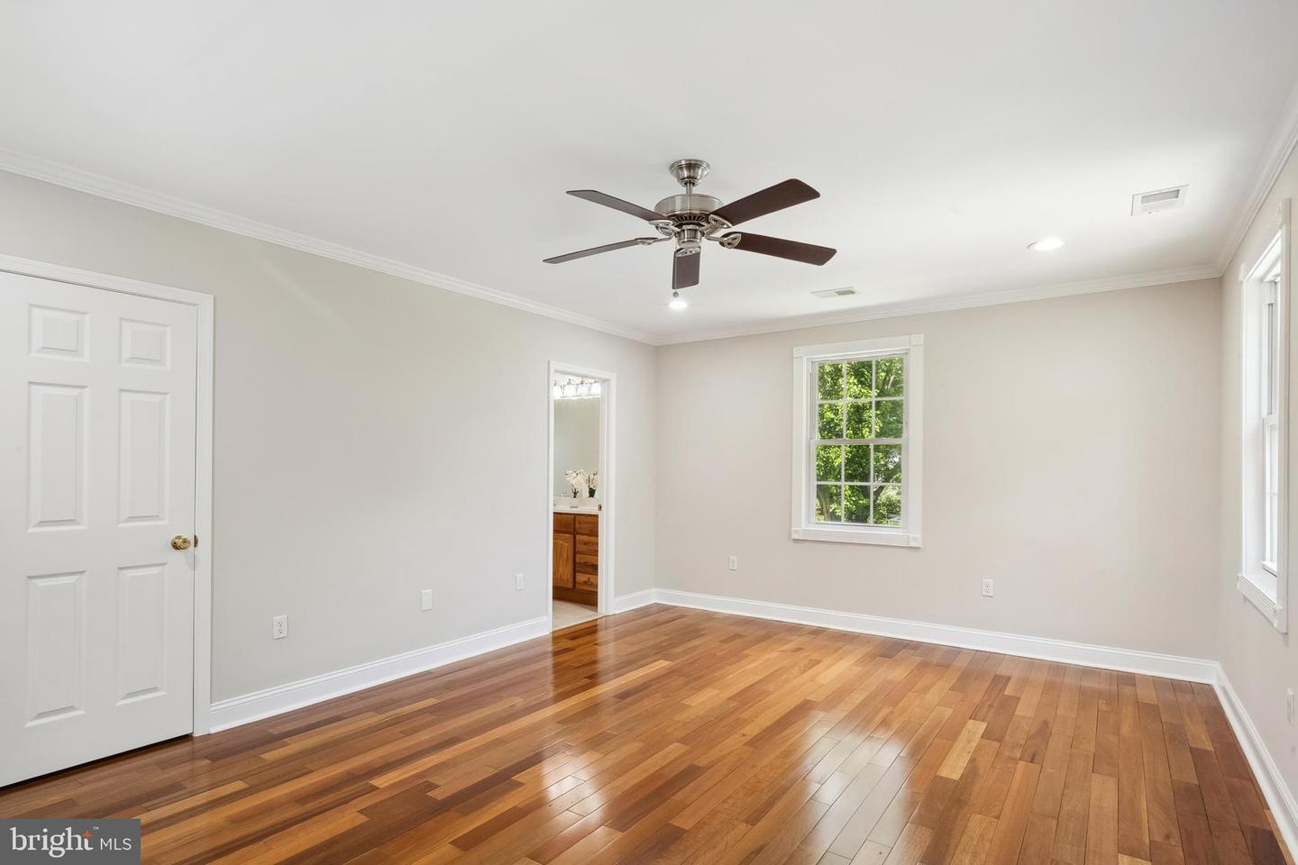 6442 HOLYOKE DR, ANNANDALE, Virginia 22003, 5 Bedrooms Bedrooms, ,4 BathroomsBathrooms,Residential,For sale,6442 HOLYOKE DR,VAFX2252010 MLS # VAFX2252010