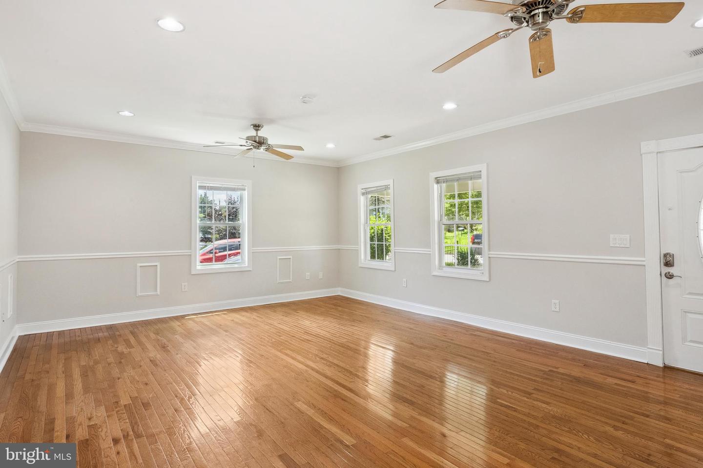 6442 HOLYOKE DR, ANNANDALE, Virginia 22003, 5 Bedrooms Bedrooms, ,4 BathroomsBathrooms,Residential,For sale,6442 HOLYOKE DR,VAFX2252010 MLS # VAFX2252010