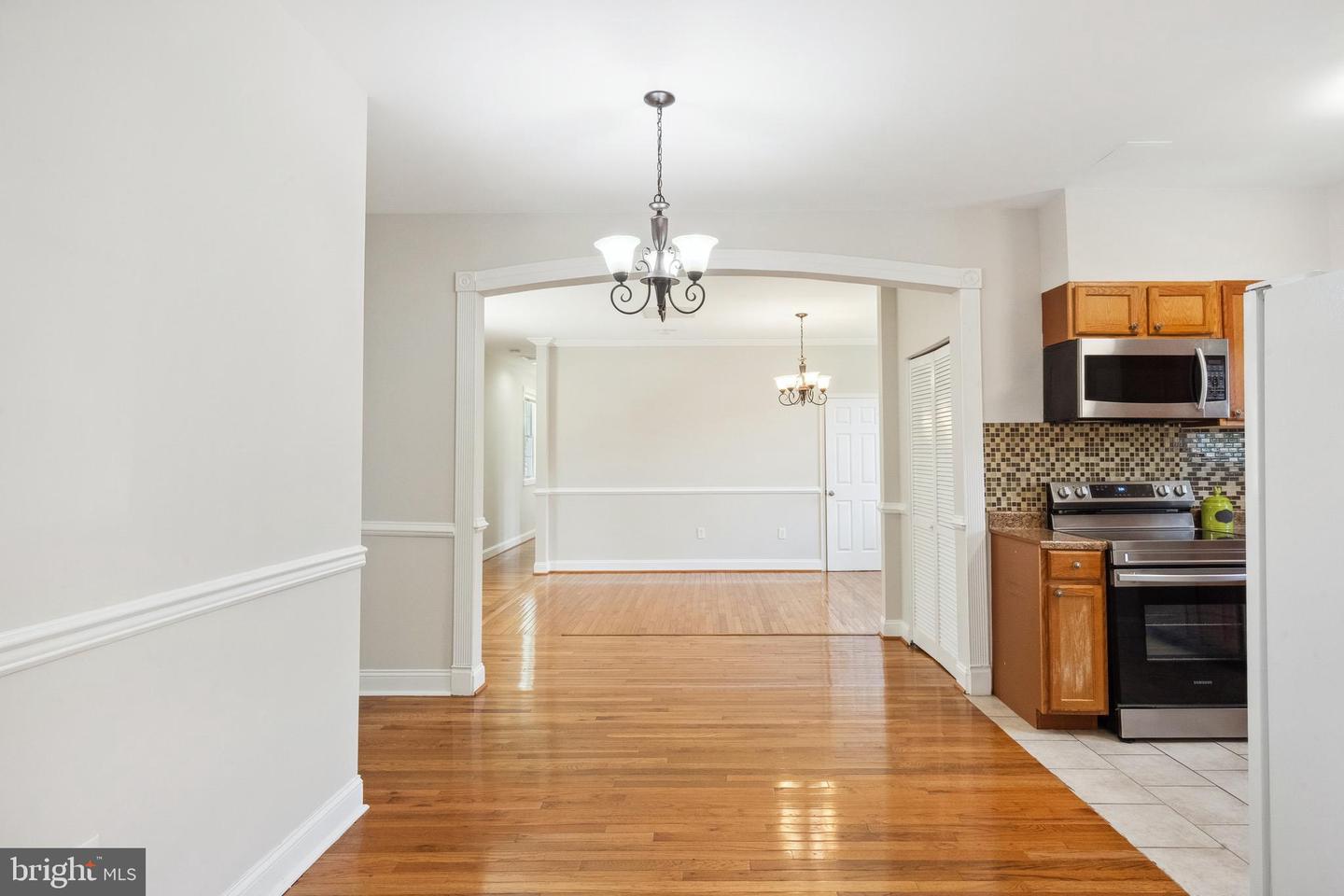 6442 HOLYOKE DR, ANNANDALE, Virginia 22003, 5 Bedrooms Bedrooms, ,4 BathroomsBathrooms,Residential,For sale,6442 HOLYOKE DR,VAFX2252010 MLS # VAFX2252010