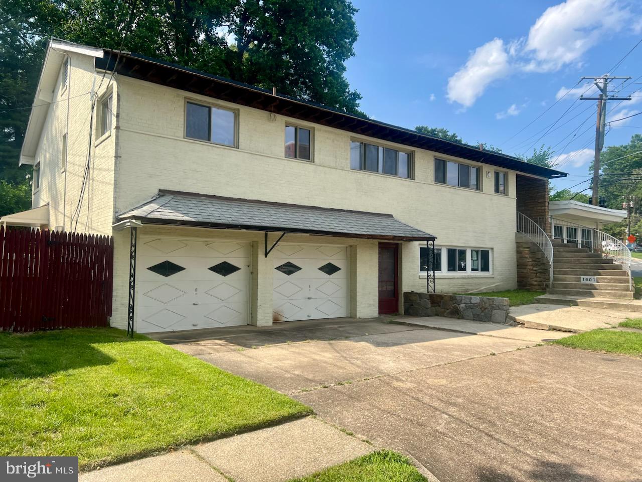 1601 NORTH PORTAL DR NW, WASHINGTON, District Of Columbia 20012, 6 Bedrooms Bedrooms, ,6 BathroomsBathrooms,Residential,For sale,1601 NORTH PORTAL DR NW,DCDC2207978 MLS # DCDC2207978