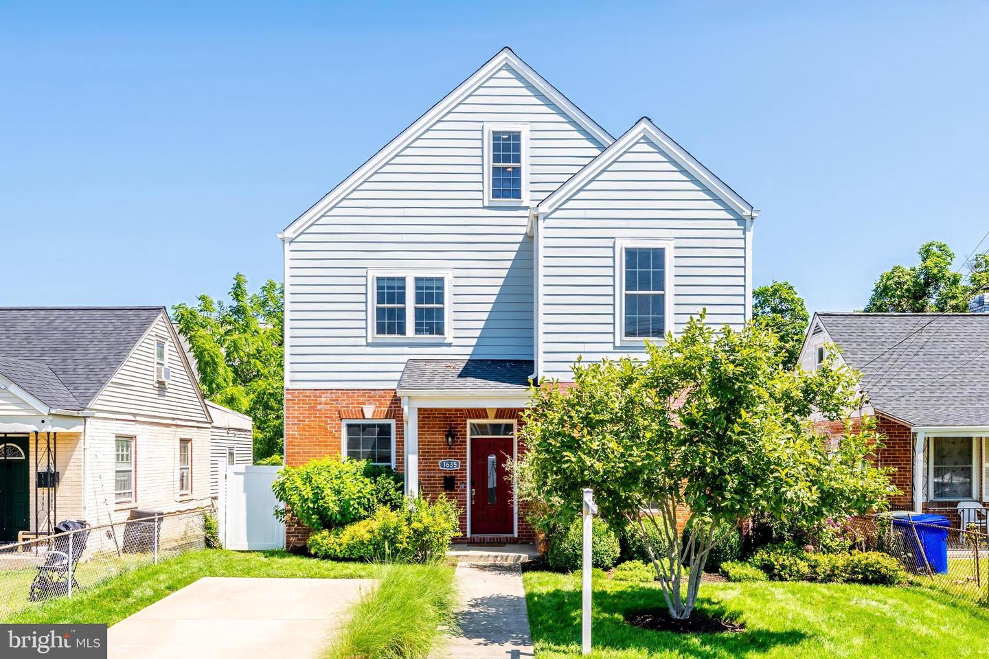 1635 13TH ST S, ARLINGTON, Virginia 22204, 4 Bedrooms Bedrooms, ,3 BathroomsBathrooms,Residential,For sale,1635 13TH ST S,VAAR2059918 MLS # VAAR2059918
