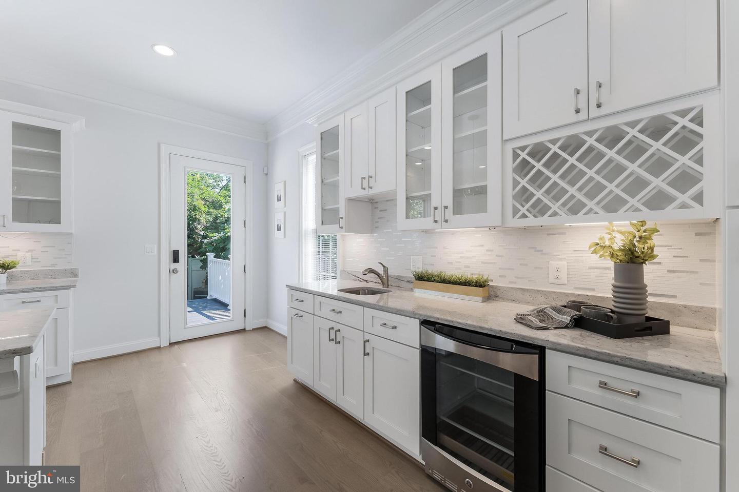 1635 13TH ST S, ARLINGTON, Virginia 22204, 4 Bedrooms Bedrooms, ,3 BathroomsBathrooms,Residential,For sale,1635 13TH ST S,VAAR2059918 MLS # VAAR2059918