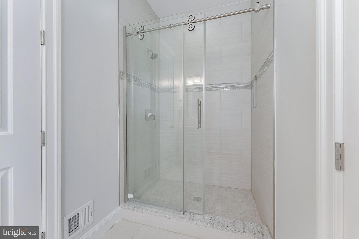 1635 13TH ST S, ARLINGTON, Virginia 22204, 4 Bedrooms Bedrooms, ,3 BathroomsBathrooms,Residential,For sale,1635 13TH ST S,VAAR2059918 MLS # VAAR2059918