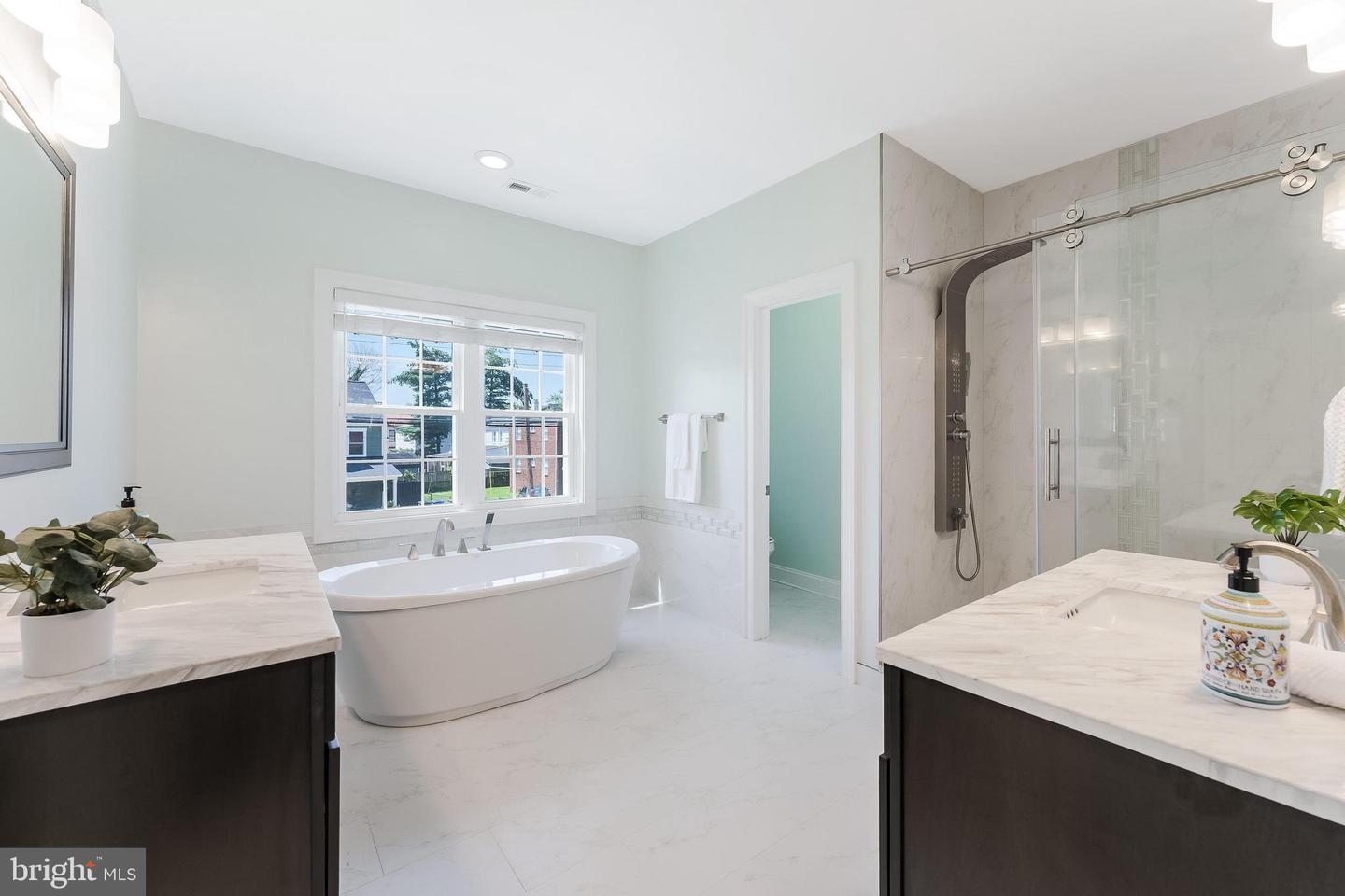 1635 13TH ST S, ARLINGTON, Virginia 22204, 4 Bedrooms Bedrooms, ,3 BathroomsBathrooms,Residential,For sale,1635 13TH ST S,VAAR2059918 MLS # VAAR2059918