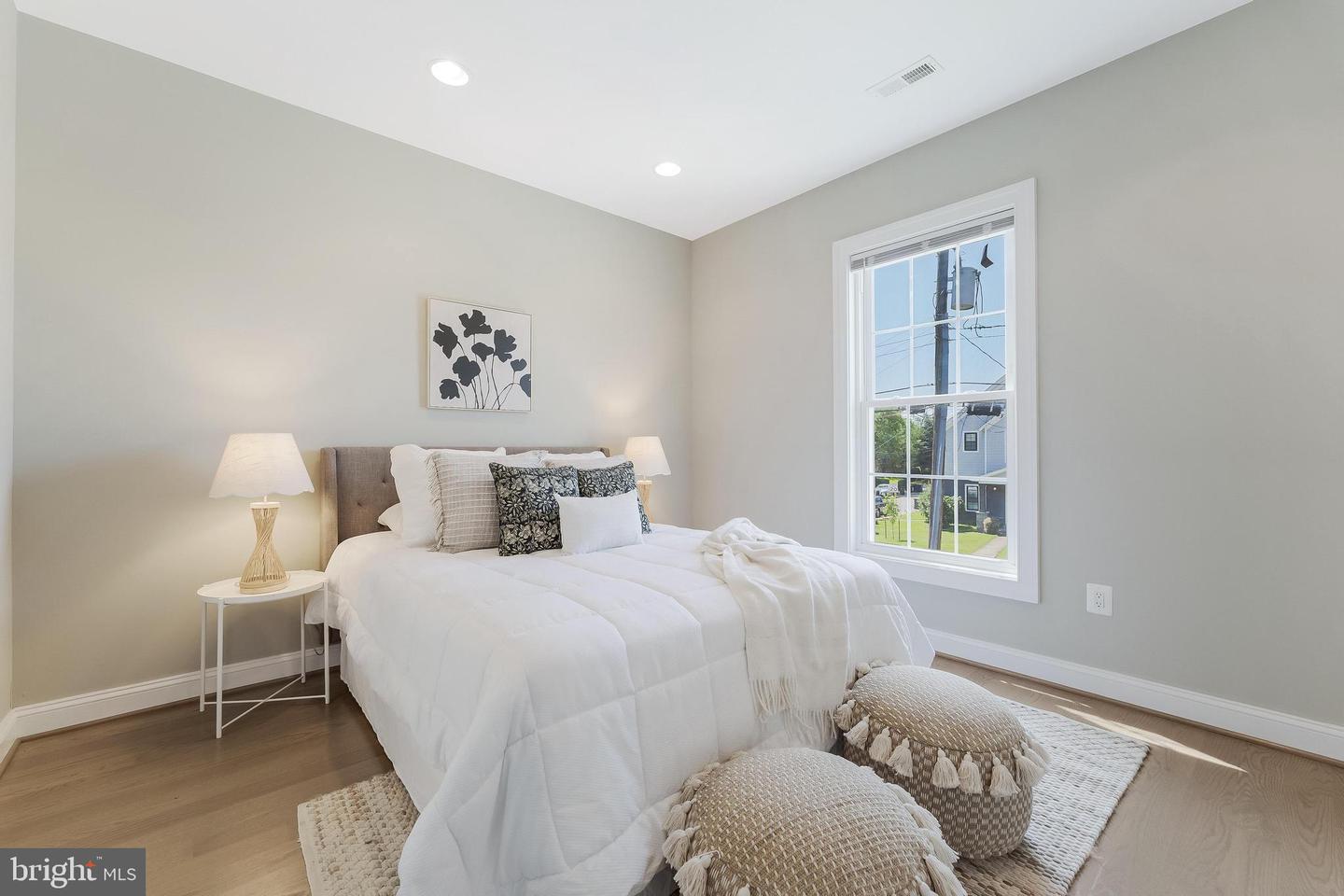 1635 13TH ST S, ARLINGTON, Virginia 22204, 4 Bedrooms Bedrooms, ,3 BathroomsBathrooms,Residential,For sale,1635 13TH ST S,VAAR2059918 MLS # VAAR2059918