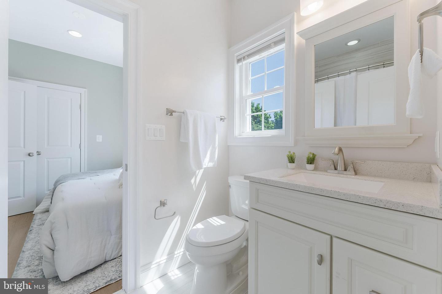 1635 13TH ST S, ARLINGTON, Virginia 22204, 4 Bedrooms Bedrooms, ,3 BathroomsBathrooms,Residential,For sale,1635 13TH ST S,VAAR2059918 MLS # VAAR2059918