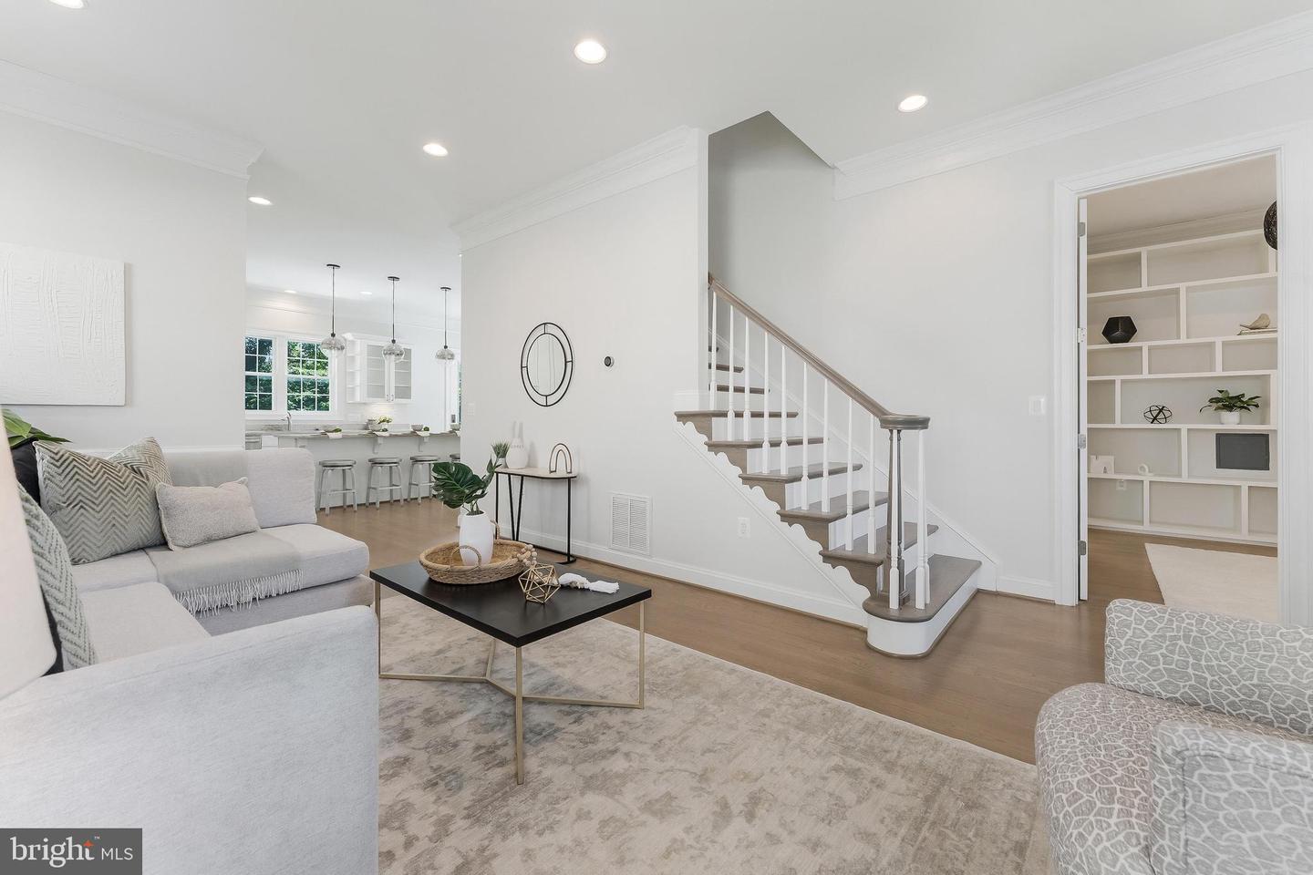 1635 13TH ST S, ARLINGTON, Virginia 22204, 4 Bedrooms Bedrooms, ,3 BathroomsBathrooms,Residential,For sale,1635 13TH ST S,VAAR2059918 MLS # VAAR2059918