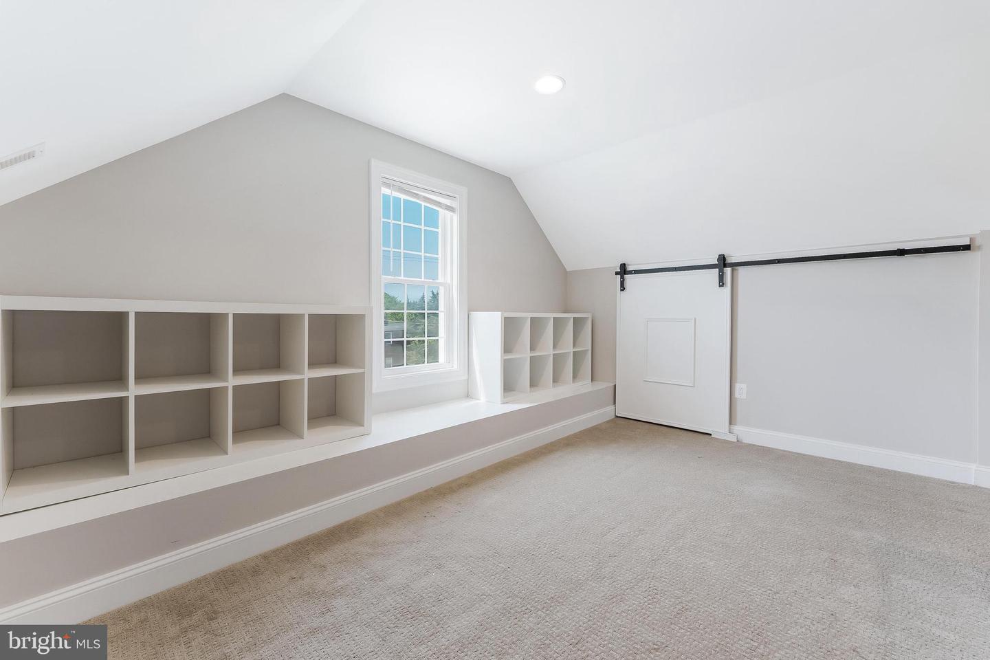 1635 13TH ST S, ARLINGTON, Virginia 22204, 4 Bedrooms Bedrooms, ,3 BathroomsBathrooms,Residential,For sale,1635 13TH ST S,VAAR2059918 MLS # VAAR2059918