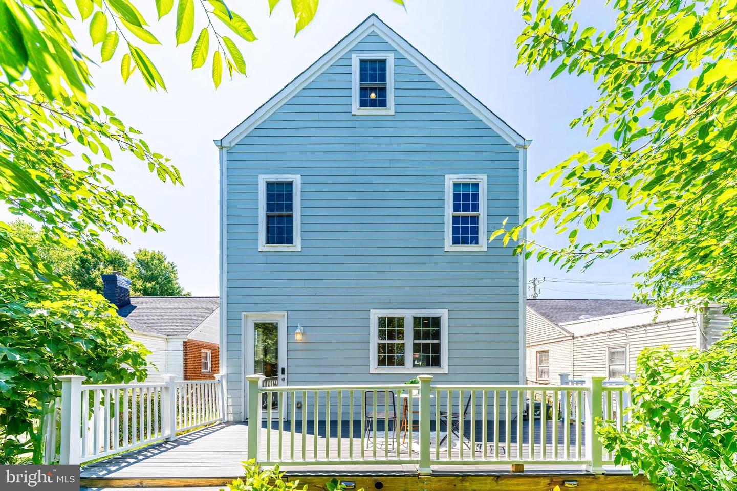1635 13TH ST S, ARLINGTON, Virginia 22204, 4 Bedrooms Bedrooms, ,3 BathroomsBathrooms,Residential,For sale,1635 13TH ST S,VAAR2059918 MLS # VAAR2059918