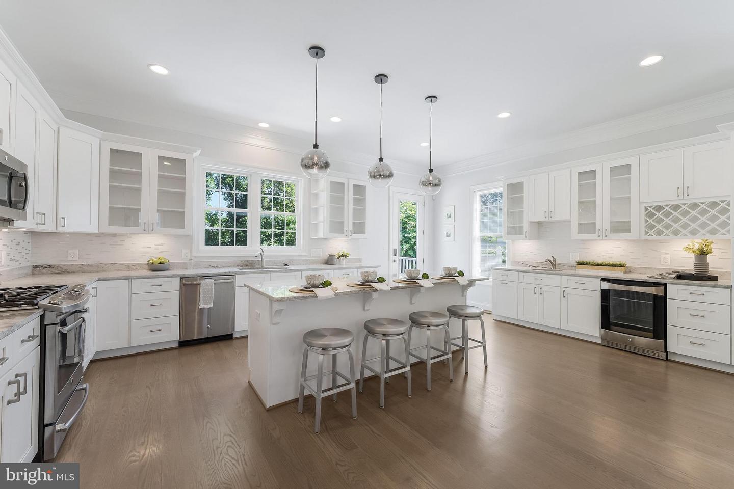 1635 13TH ST S, ARLINGTON, Virginia 22204, 4 Bedrooms Bedrooms, ,3 BathroomsBathrooms,Residential,For sale,1635 13TH ST S,VAAR2059918 MLS # VAAR2059918