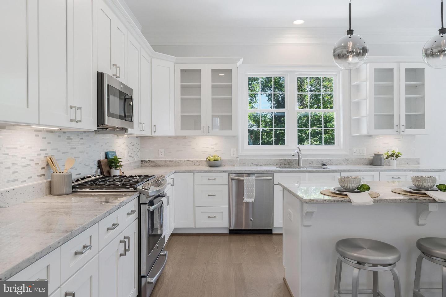 1635 13TH ST S, ARLINGTON, Virginia 22204, 4 Bedrooms Bedrooms, ,3 BathroomsBathrooms,Residential,For sale,1635 13TH ST S,VAAR2059918 MLS # VAAR2059918