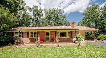 1856 LOST MOUNTAIN RD, ARODA, Virginia 22709, 3 Bedrooms Bedrooms, ,2 BathroomsBathrooms,Residential,For sale,1856 LOST MOUNTAIN RD,666154 MLS # 666154