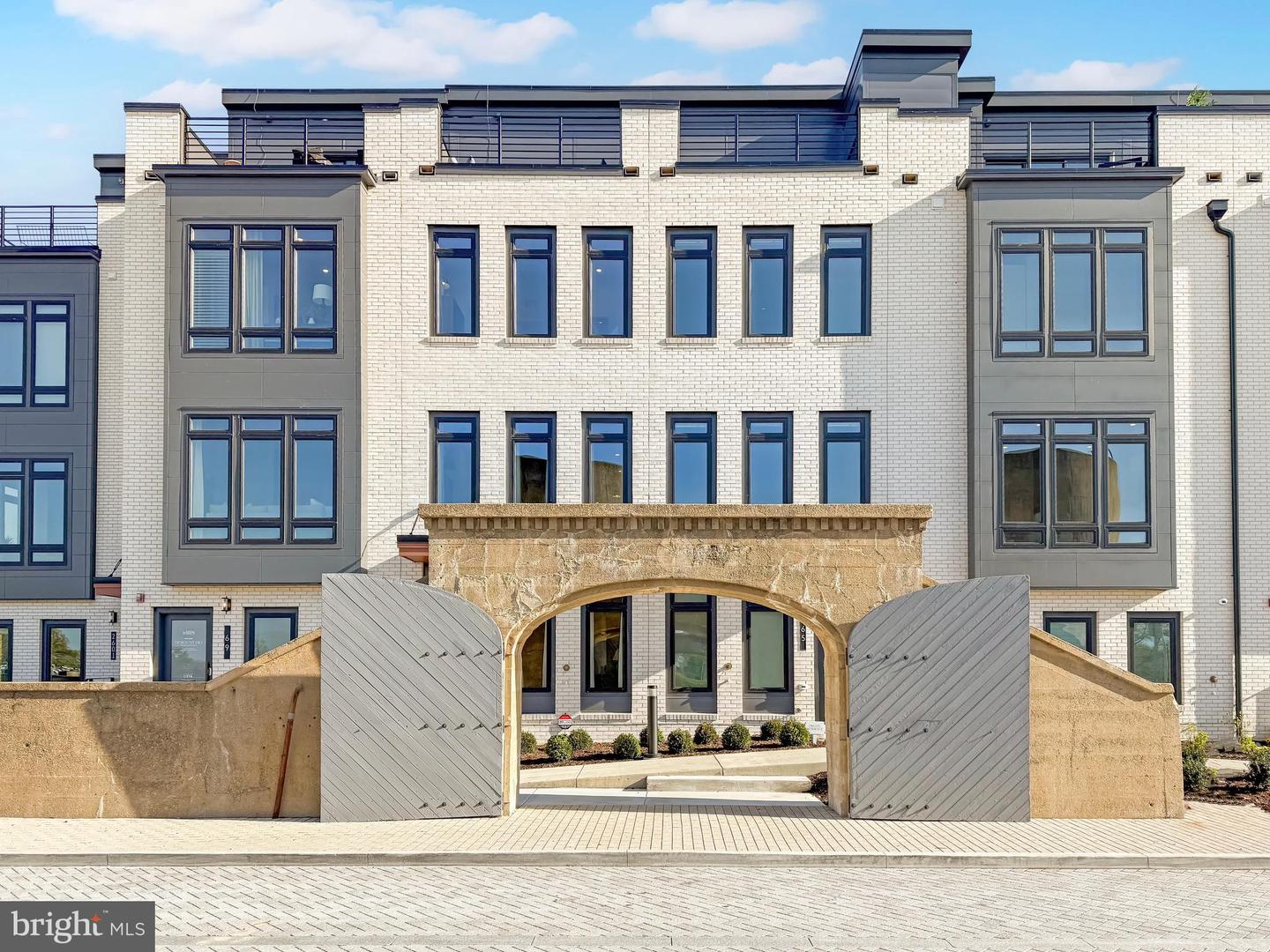 61 LOWER SERVICE CT NW #ATWOOD 929, WASHINGTON, District Of Columbia 20001, 3 Bedrooms Bedrooms, ,3 BathroomsBathrooms,Residential,For sale,61 LOWER SERVICE CT NW #ATWOOD 929,DCDC2207990 MLS # DCDC2207990