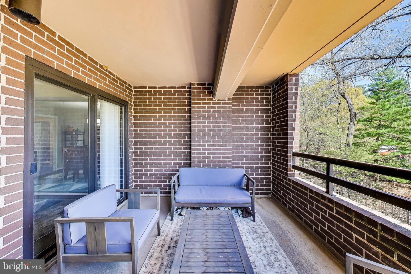 2111 WISCONSIN AVE NW #109, WASHINGTON, District Of Columbia 20007, 2 Bedrooms Bedrooms, ,2 BathroomsBathrooms,Residential,For sale,2111 WISCONSIN AVE NW #109,DCDC2208000 MLS # DCDC2208000