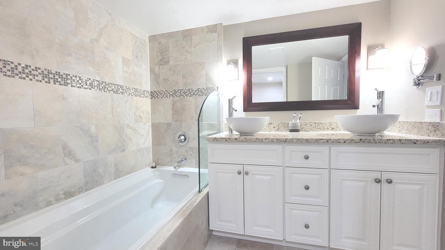 2111 WISCONSIN AVE NW #109, WASHINGTON, District Of Columbia 20007, 2 Bedrooms Bedrooms, ,2 BathroomsBathrooms,Residential,For sale,2111 WISCONSIN AVE NW #109,DCDC2208000 MLS # DCDC2208000
