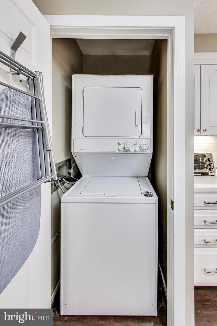 2111 WISCONSIN AVE NW #109, WASHINGTON, District Of Columbia 20007, 2 Bedrooms Bedrooms, ,2 BathroomsBathrooms,Residential,For sale,2111 WISCONSIN AVE NW #109,DCDC2208000 MLS # DCDC2208000