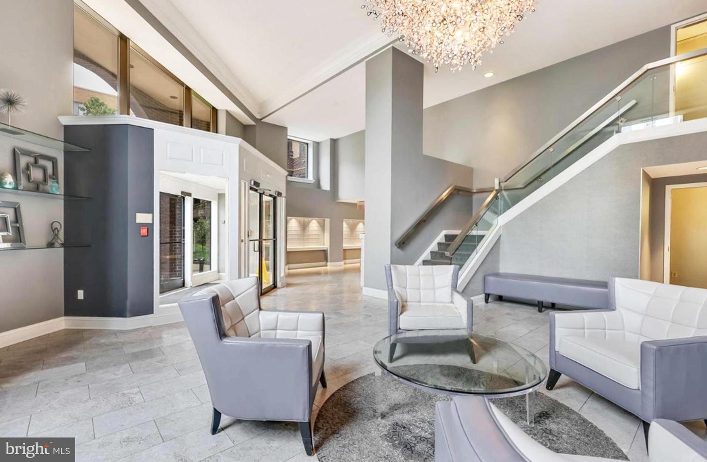 2111 WISCONSIN AVE NW #109, WASHINGTON, District Of Columbia 20007, 2 Bedrooms Bedrooms, ,2 BathroomsBathrooms,Residential,For sale,2111 WISCONSIN AVE NW #109,DCDC2208000 MLS # DCDC2208000