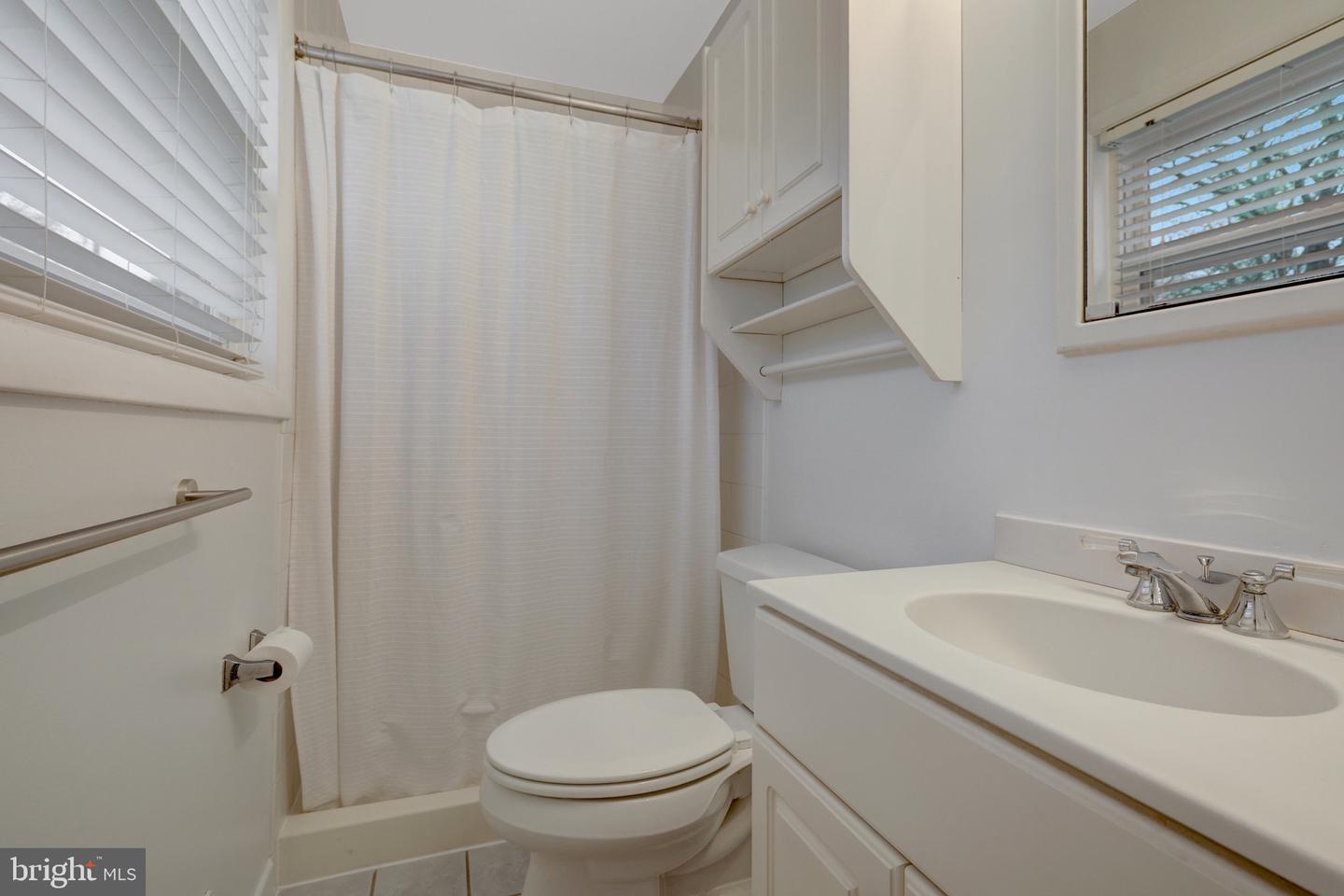 9718 SAINT ANDREWS DR, FAIRFAX, Virginia 22030, 4 Bedrooms Bedrooms, ,3 BathroomsBathrooms,Residential,For sale,9718 SAINT ANDREWS DR,VAFC2006536 MLS # VAFC2006536