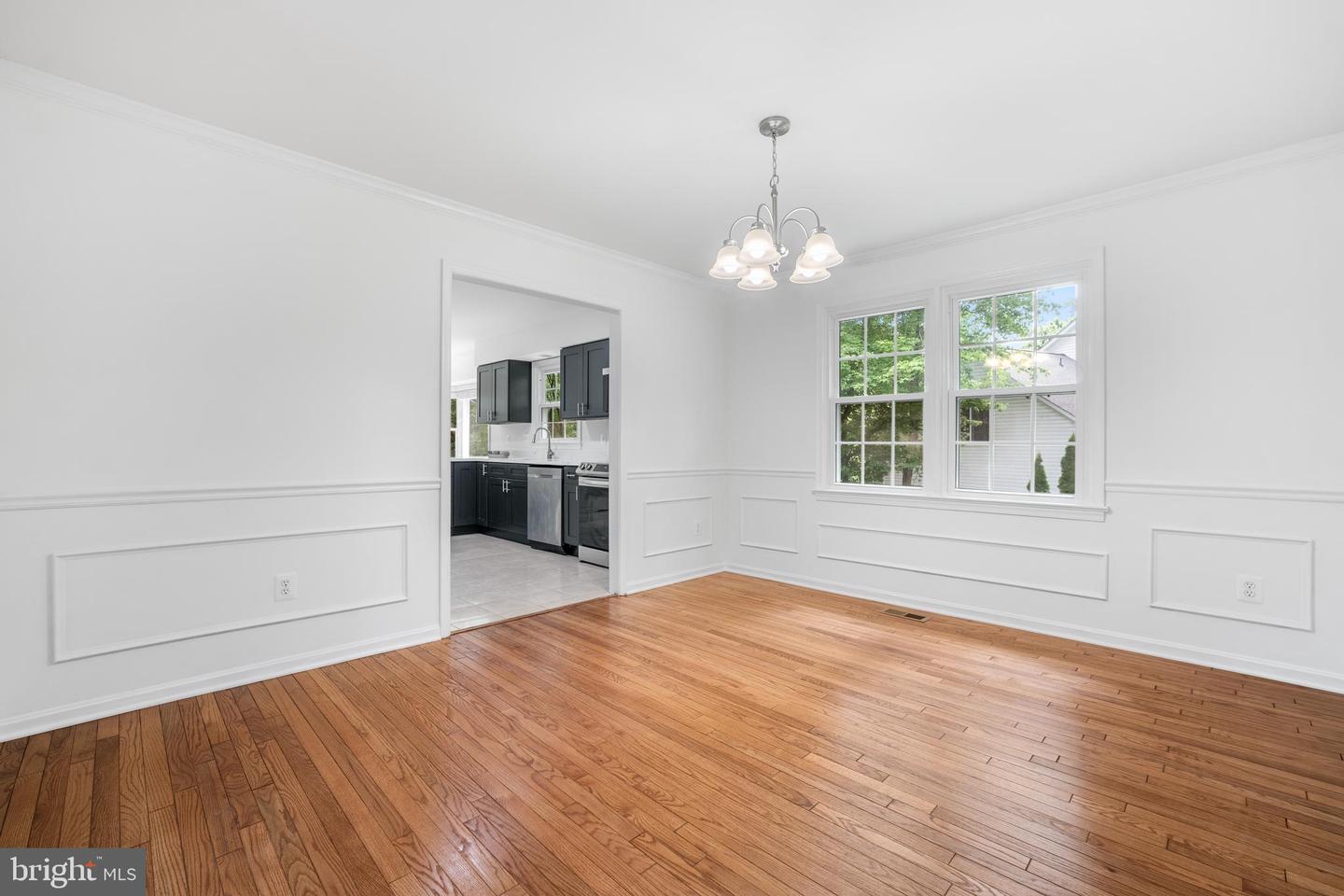 8007 SANDBURG CT, DUNN LORING, Virginia 22027, 4 Bedrooms Bedrooms, ,3 BathroomsBathrooms,Residential,For sale,8007 SANDBURG CT,VAFX2252260 MLS # VAFX2252260