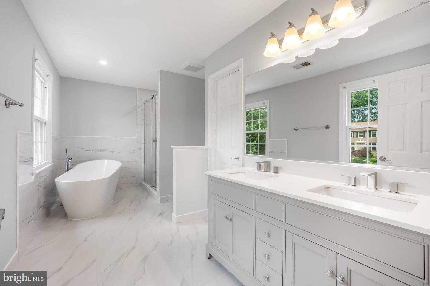 8007 SANDBURG CT, DUNN LORING, Virginia 22027, 4 Bedrooms Bedrooms, ,3 BathroomsBathrooms,Residential,For sale,8007 SANDBURG CT,VAFX2252260 MLS # VAFX2252260