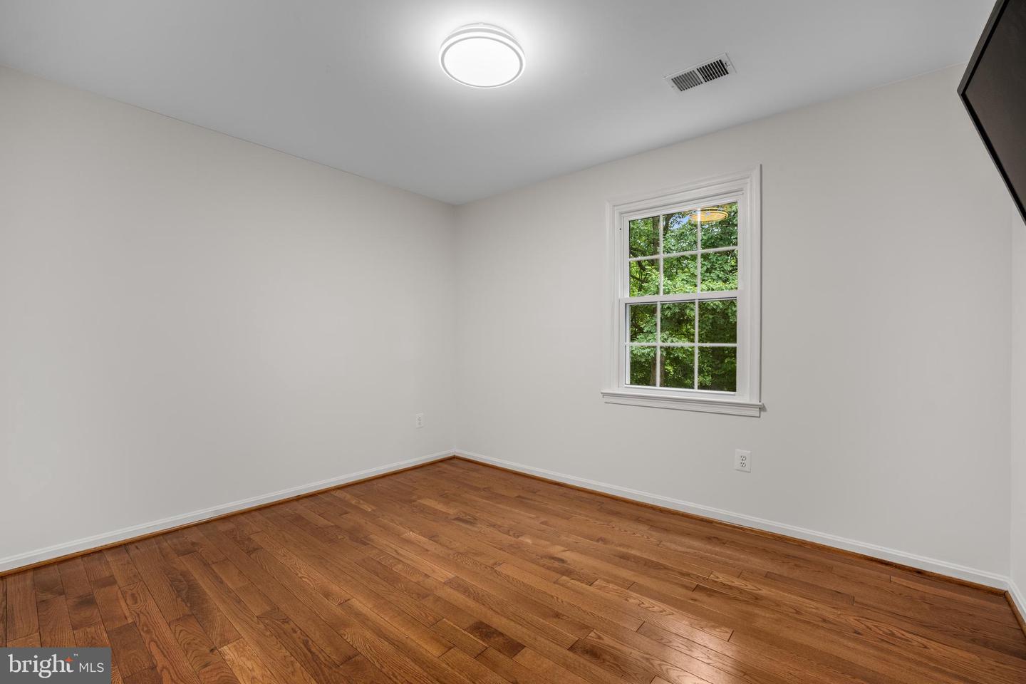 8007 SANDBURG CT, DUNN LORING, Virginia 22027, 4 Bedrooms Bedrooms, ,3 BathroomsBathrooms,Residential,For sale,8007 SANDBURG CT,VAFX2252260 MLS # VAFX2252260