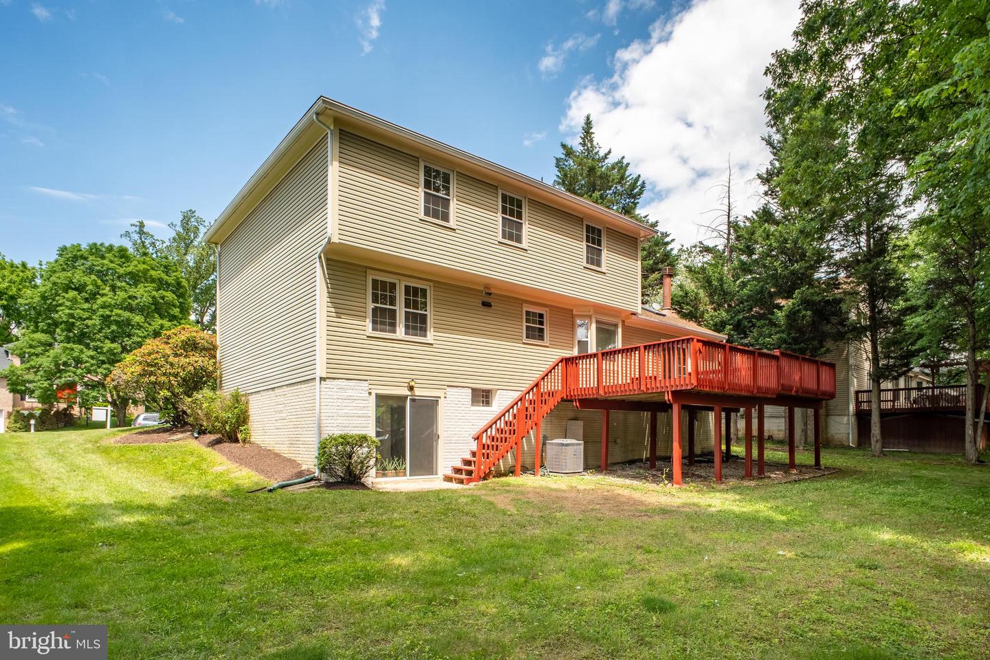 8007 SANDBURG CT, DUNN LORING, Virginia 22027, 4 Bedrooms Bedrooms, ,3 BathroomsBathrooms,Residential,For sale,8007 SANDBURG CT,VAFX2252260 MLS # VAFX2252260