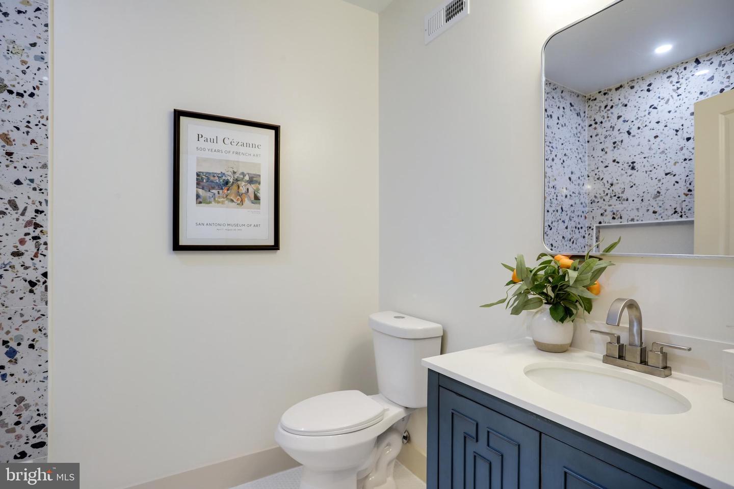 1421 DUNCAN ST NE, WASHINGTON, District Of Columbia 20002, 3 Bedrooms Bedrooms, ,2 BathroomsBathrooms,Residential,For sale,1421 DUNCAN ST NE,DCDC2208026 MLS # DCDC2208026