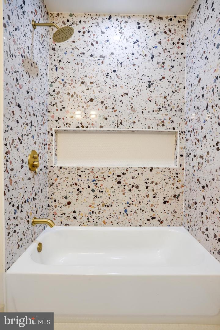 1421 DUNCAN ST NE, WASHINGTON, District Of Columbia 20002, 3 Bedrooms Bedrooms, ,2 BathroomsBathrooms,Residential,For sale,1421 DUNCAN ST NE,DCDC2208026 MLS # DCDC2208026