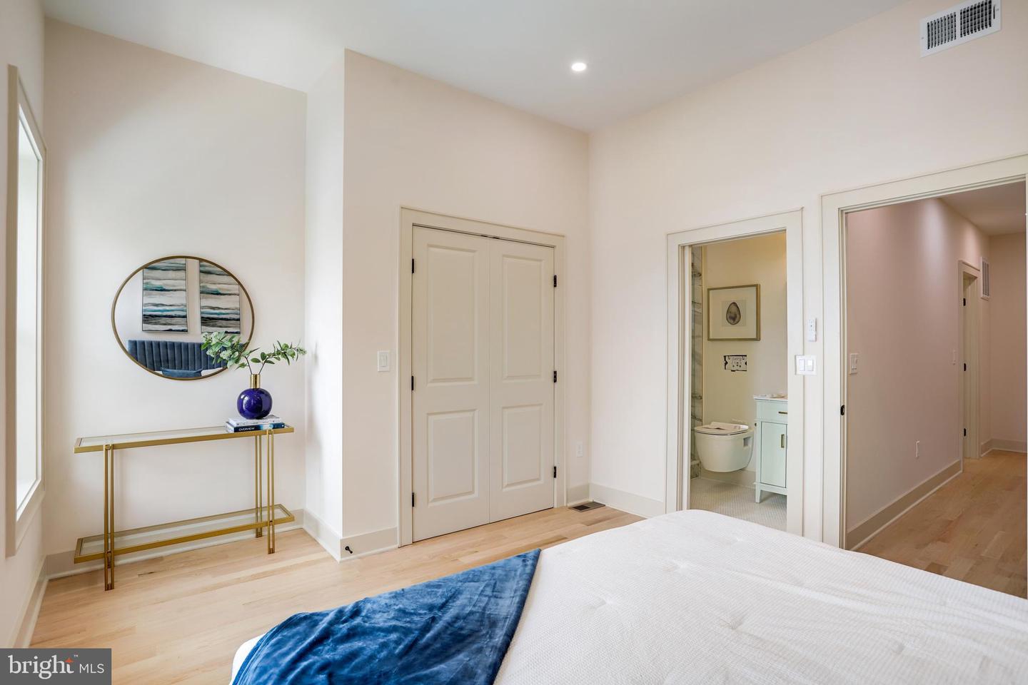 1421 DUNCAN ST NE, WASHINGTON, District Of Columbia 20002, 3 Bedrooms Bedrooms, ,2 BathroomsBathrooms,Residential,For sale,1421 DUNCAN ST NE,DCDC2208026 MLS # DCDC2208026