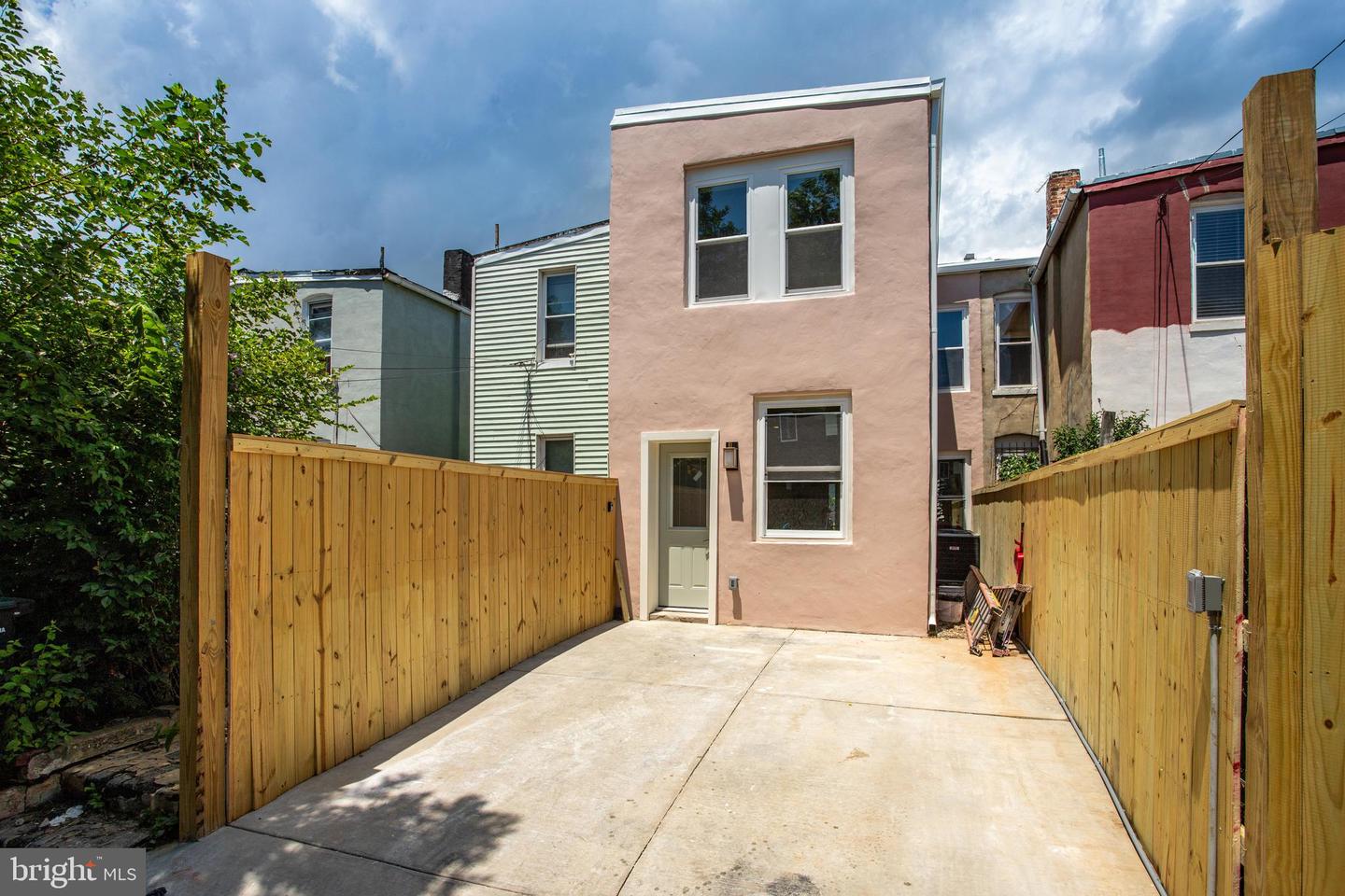 1421 DUNCAN ST NE, WASHINGTON, District Of Columbia 20002, 3 Bedrooms Bedrooms, ,2 BathroomsBathrooms,Residential,For sale,1421 DUNCAN ST NE,DCDC2208026 MLS # DCDC2208026