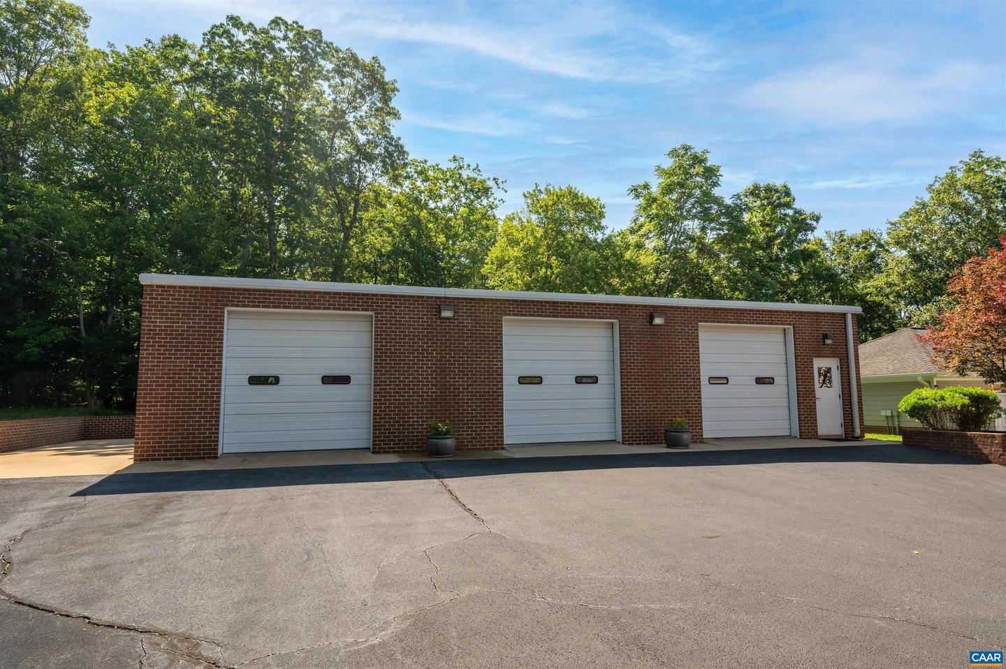 2865 PROFFIT RD, CHARLOTTESVILLE, Virginia 22911, 4 Bedrooms Bedrooms, ,2 BathroomsBathrooms,Residential,For sale,2865 PROFFIT RD,666163 MLS # 666163