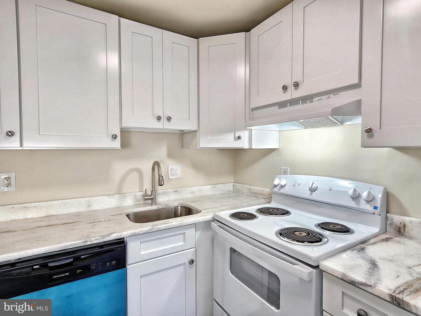 8688 VILLAGE SQUARE, ALEXANDRIA, Virginia 22309, 3 Bedrooms Bedrooms, ,1 BathroomBathrooms,Residential,For sale,8688 VILLAGE SQUARE,VAFX2252276 MLS # VAFX2252276