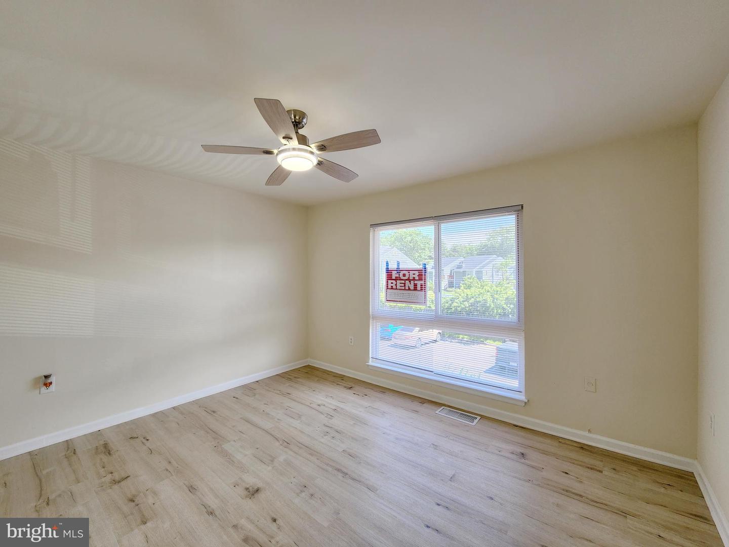 8688 VILLAGE SQUARE, ALEXANDRIA, Virginia 22309, 3 Bedrooms Bedrooms, ,1 BathroomBathrooms,Residential,For sale,8688 VILLAGE SQUARE,VAFX2252276 MLS # VAFX2252276