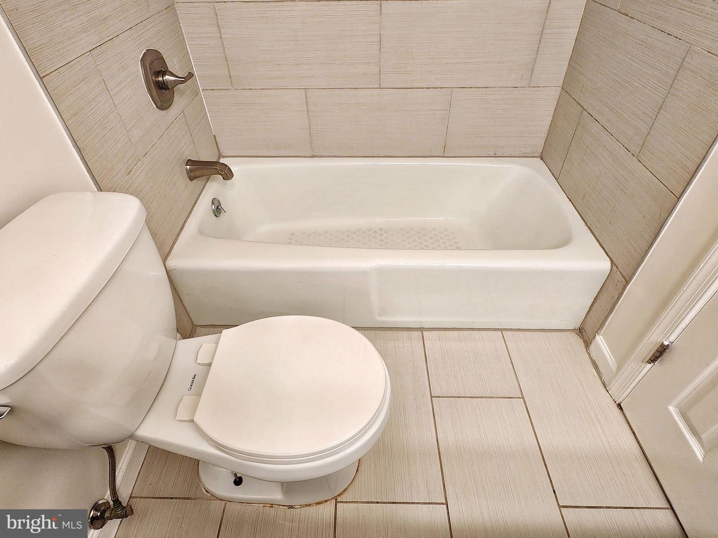 8688 VILLAGE SQUARE, ALEXANDRIA, Virginia 22309, 3 Bedrooms Bedrooms, ,1 BathroomBathrooms,Residential,For sale,8688 VILLAGE SQUARE,VAFX2252276 MLS # VAFX2252276