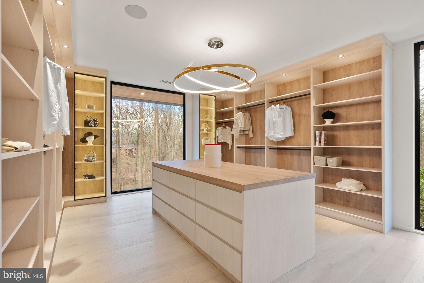 1803 DUMBARTON ST, MCLEAN, Virginia 22101, 5 Bedrooms Bedrooms, ,7 BathroomsBathrooms,Residential,For sale,1803 DUMBARTON ST,VAFX2252282 MLS # VAFX2252282