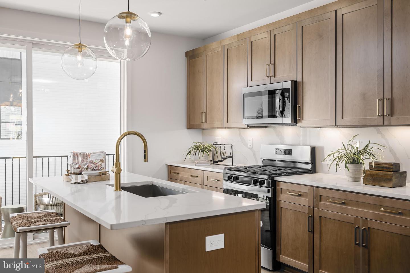 14429 GLEN MANOR DR, CHANTILLY, Virginia 20151, 2 Bedrooms Bedrooms, ,2 BathroomsBathrooms,Residential,For sale,14429 GLEN MANOR DR,VAFX2252284 MLS # VAFX2252284
