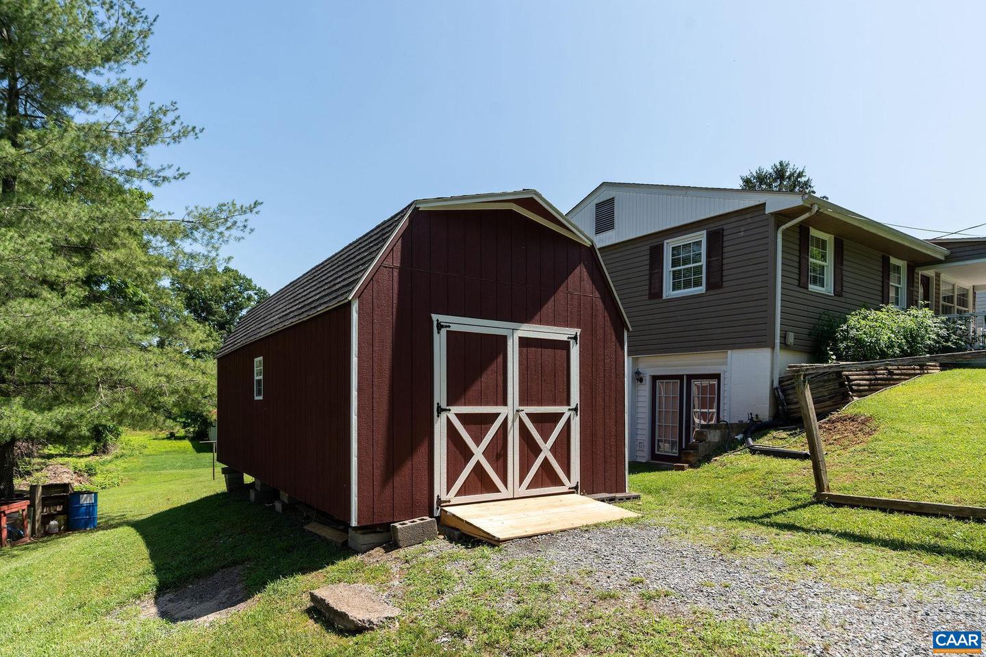 229 CAROLINA AVE, WAYNESBORO, Virginia 22980, 4 Bedrooms Bedrooms, ,2 BathroomsBathrooms,Residential,For sale,229 CAROLINA AVE,666171 MLS # 666171