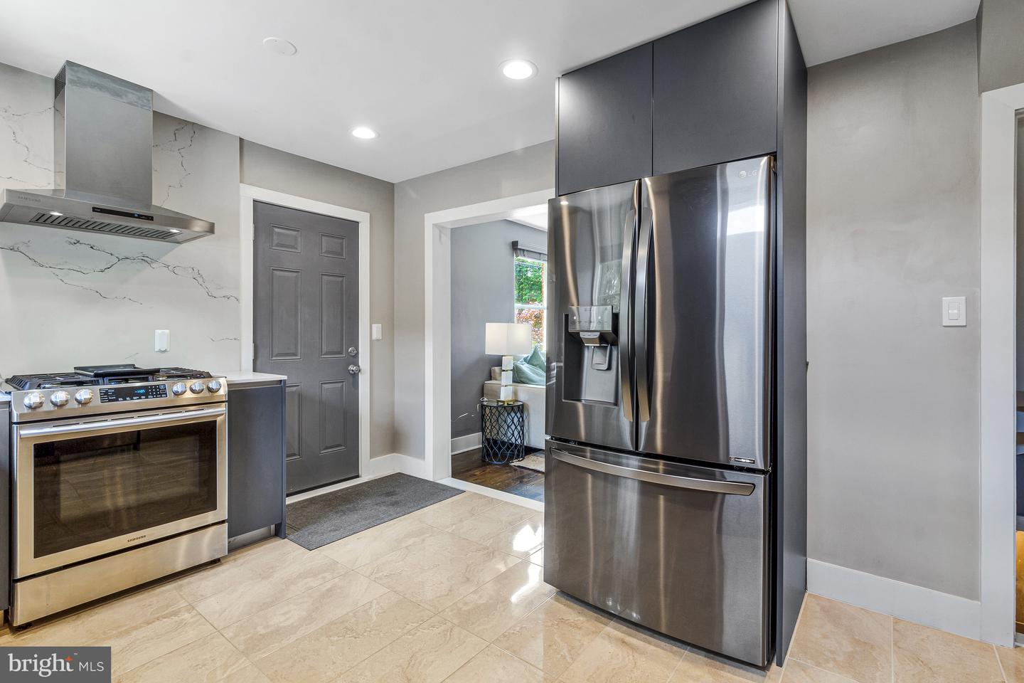 734 S ALFRED ST, ALEXANDRIA, Virginia 22314, 3 Bedrooms Bedrooms, ,2 BathroomsBathrooms,Residential,For sale,734 S ALFRED ST,VAAX2031002 MLS # VAAX2031002