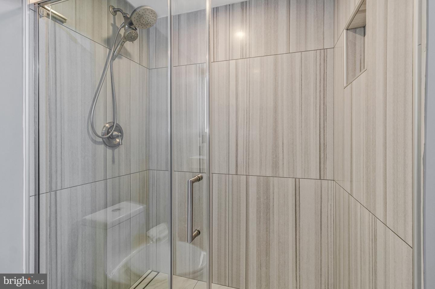 734 S ALFRED ST, ALEXANDRIA, Virginia 22314, 3 Bedrooms Bedrooms, ,2 BathroomsBathrooms,Residential,For sale,734 S ALFRED ST,VAAX2031002 MLS # VAAX2031002