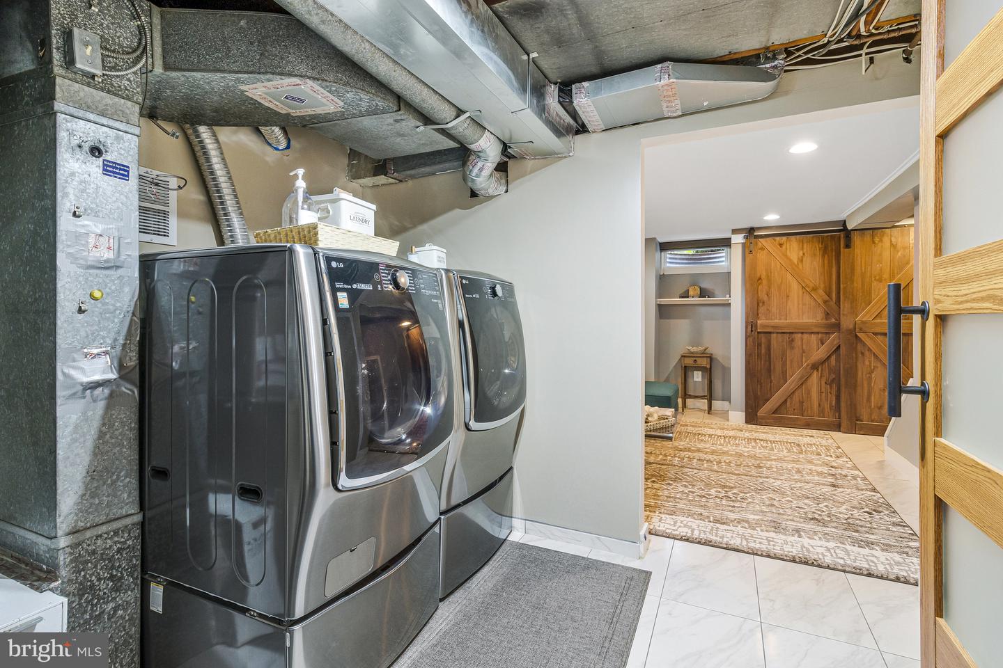 734 S ALFRED ST, ALEXANDRIA, Virginia 22314, 3 Bedrooms Bedrooms, ,2 BathroomsBathrooms,Residential,For sale,734 S ALFRED ST,VAAX2031002 MLS # VAAX2031002