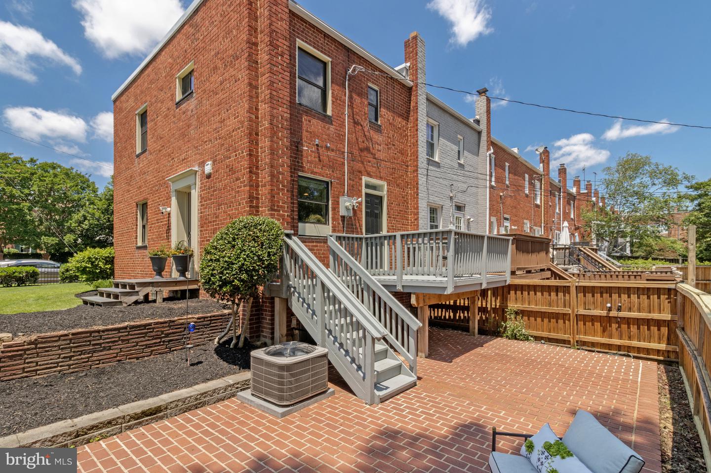 734 S ALFRED ST, ALEXANDRIA, Virginia 22314, 3 Bedrooms Bedrooms, ,2 BathroomsBathrooms,Residential,For sale,734 S ALFRED ST,VAAX2031002 MLS # VAAX2031002