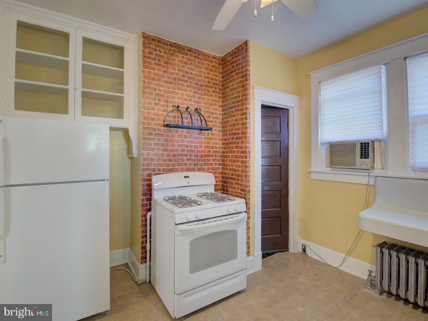 2826 EVARTS ST NE, WASHINGTON, District Of Columbia 20018, 3 Bedrooms Bedrooms, ,2 BathroomsBathrooms,Residential,For sale,2826 EVARTS ST NE,DCDC2166238 MLS # DCDC2166238