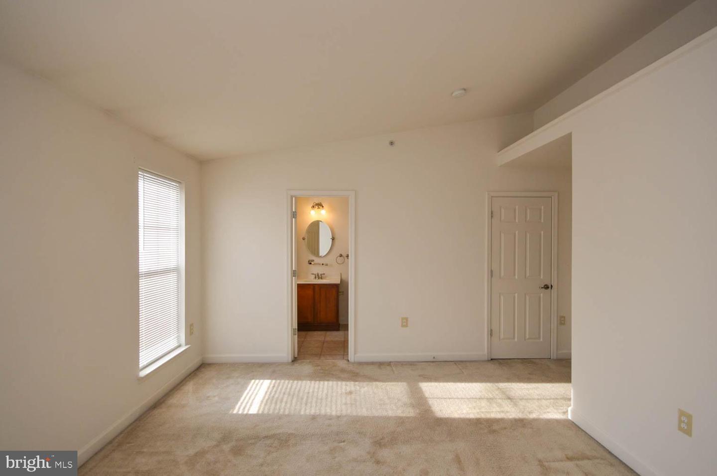 5017 IVORY WALTERS LN SE, WASHINGTON, District Of Columbia 20019, 3 Bedrooms Bedrooms, ,2 BathroomsBathrooms,Residential,For sale,5017 IVORY WALTERS LN SE,DCDC2170338 MLS # DCDC2170338