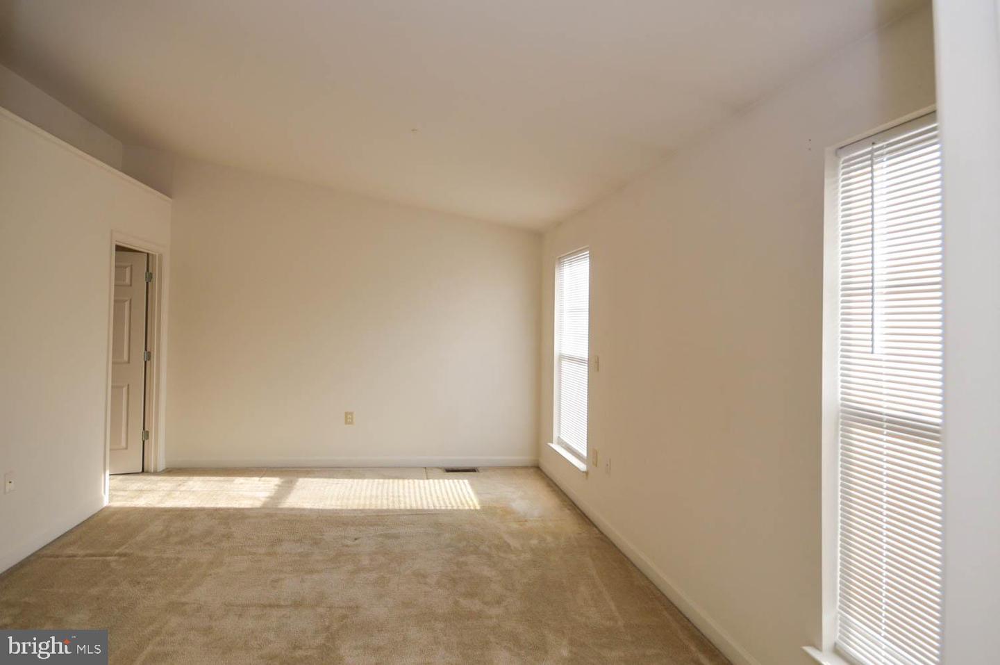 5017 IVORY WALTERS LN SE, WASHINGTON, District Of Columbia 20019, 3 Bedrooms Bedrooms, ,2 BathroomsBathrooms,Residential,For sale,5017 IVORY WALTERS LN SE,DCDC2170338 MLS # DCDC2170338