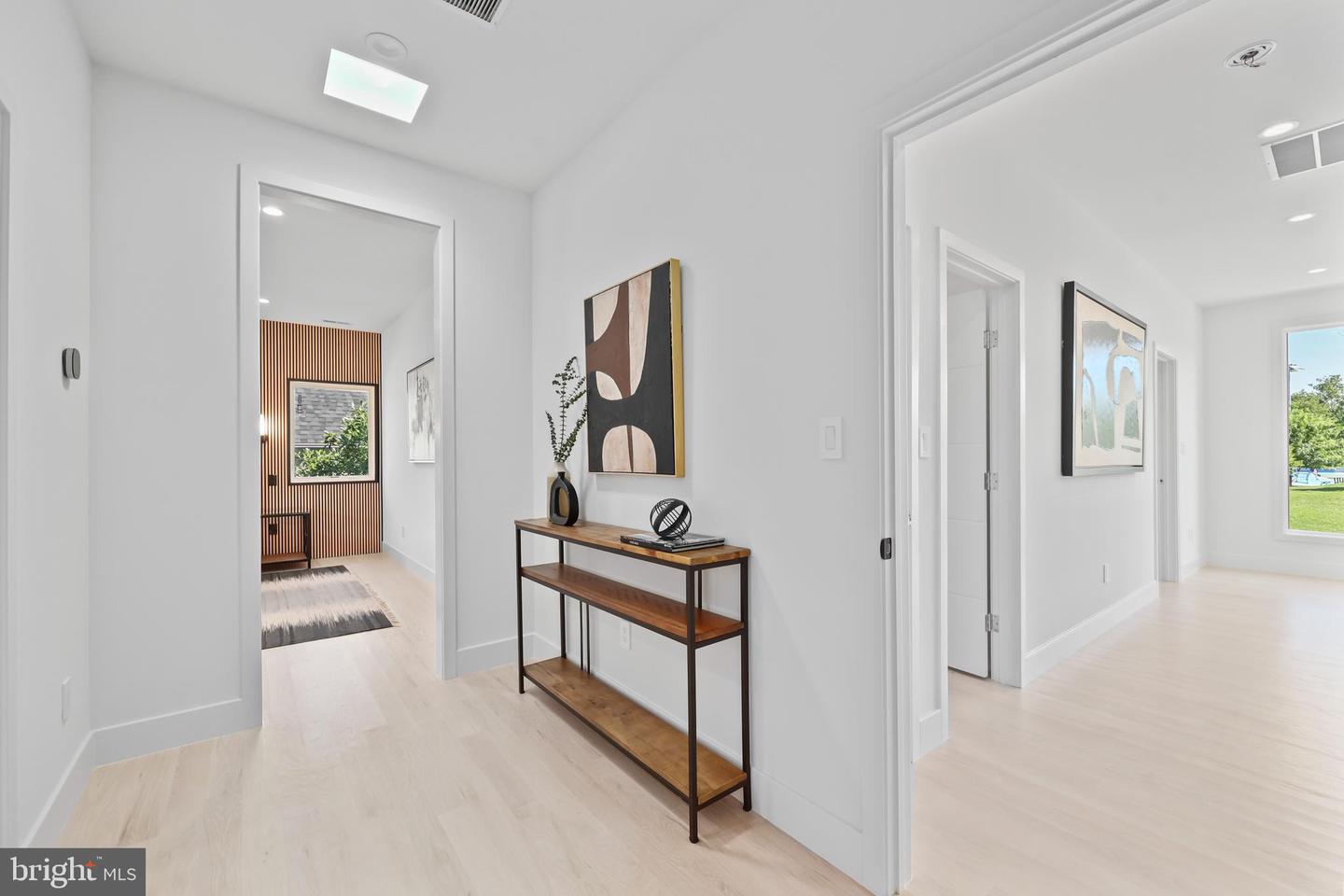 4810 3RD ST N, ARLINGTON, Virginia 22203, 6 Bedrooms Bedrooms, ,5 BathroomsBathrooms,Residential,For sale,4810 3RD ST N,VAAR2054070 MLS # VAAR2054070