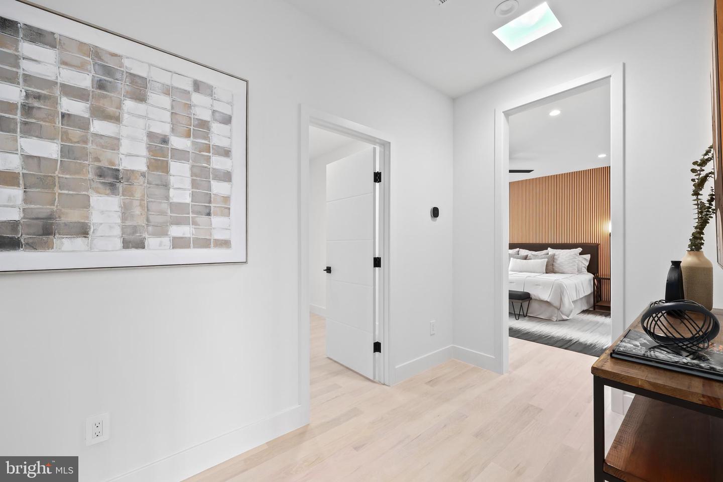 4810 3RD ST N, ARLINGTON, Virginia 22203, 6 Bedrooms Bedrooms, ,5 BathroomsBathrooms,Residential,For sale,4810 3RD ST N,VAAR2054070 MLS # VAAR2054070