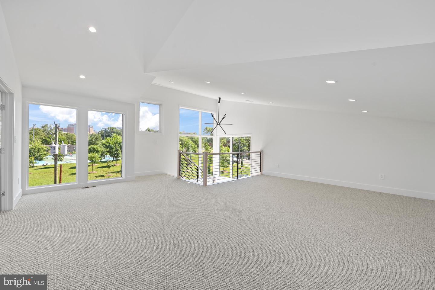 4810 3RD ST N, ARLINGTON, Virginia 22203, 6 Bedrooms Bedrooms, ,5 BathroomsBathrooms,Residential,For sale,4810 3RD ST N,VAAR2054070 MLS # VAAR2054070